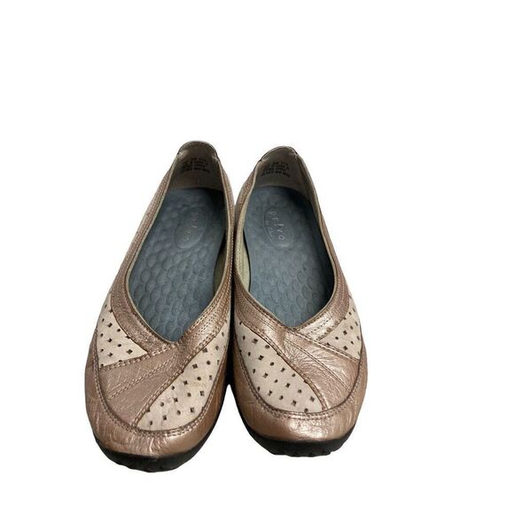 PRIVO By Clark Comfort Slip On Leather Flats 6.5‎ M Cream & gold - Picture 1 of 9